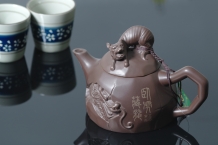 大臥虎藏龍壺(老人茶壺)